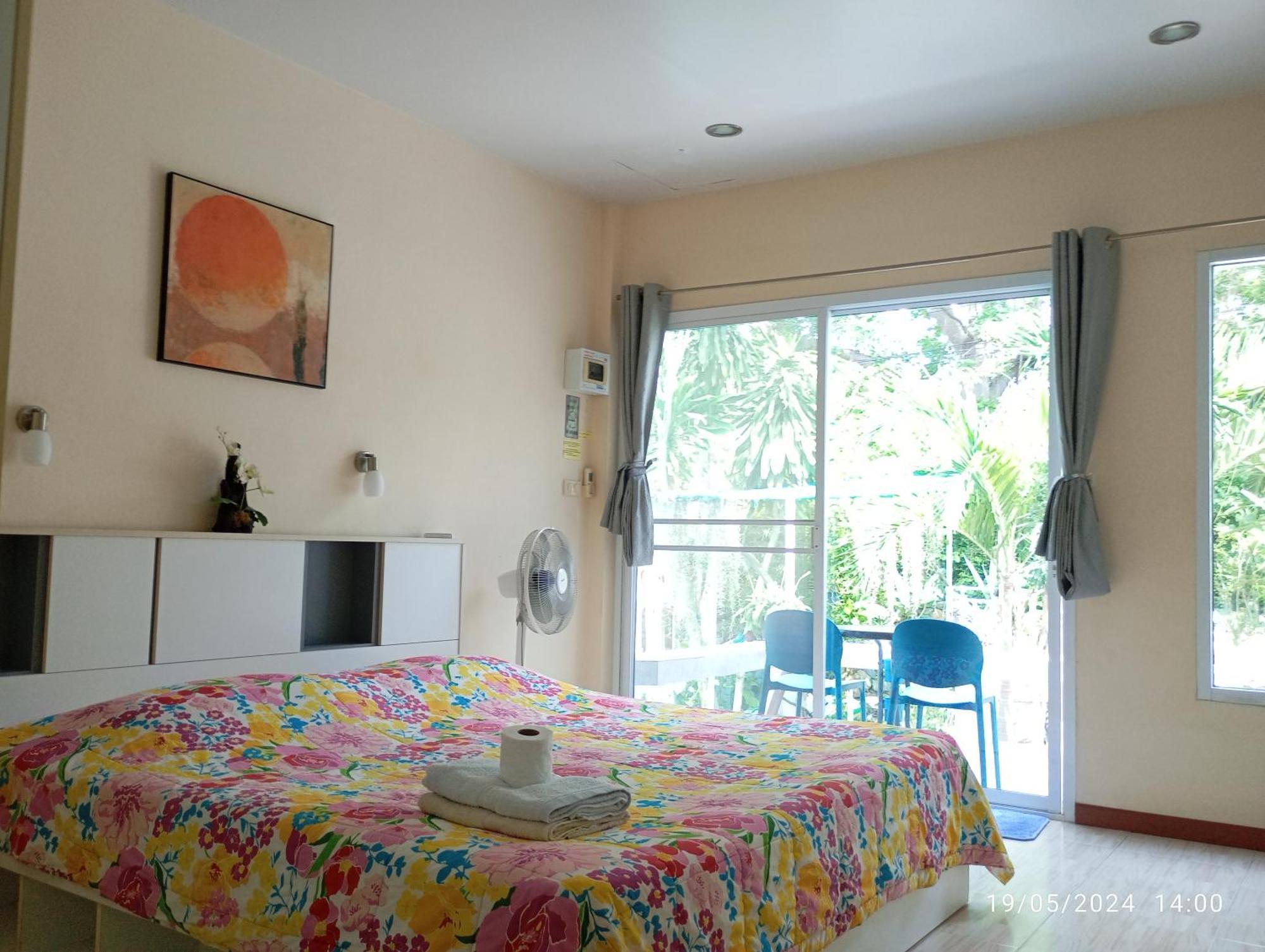 Belinda Home Ko Si Chang Bilik gambar